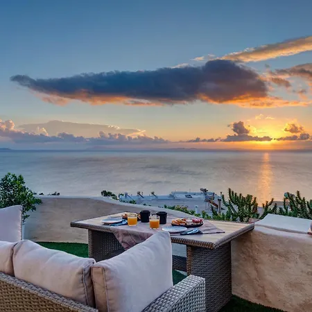 Almira Aegean View Syros 公寓